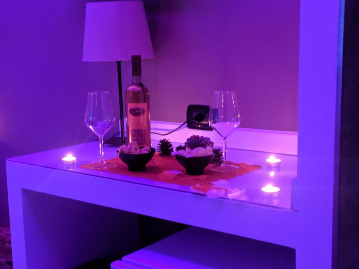 Royalty Rooms & Spa Napoli Eksteriør billede