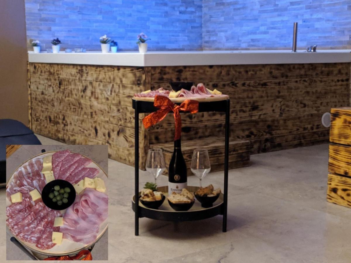 Royalty Rooms & Spa Napoli Eksteriør billede