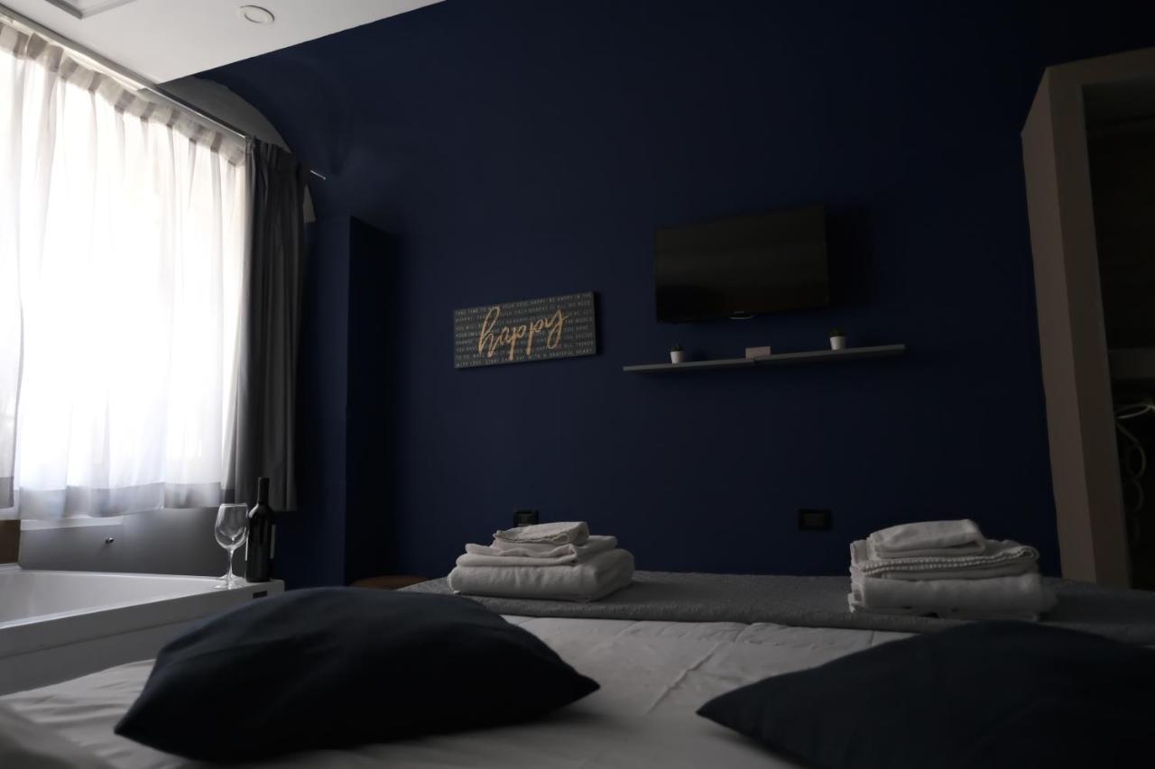 Royalty Rooms & Spa Napoli Eksteriør billede
