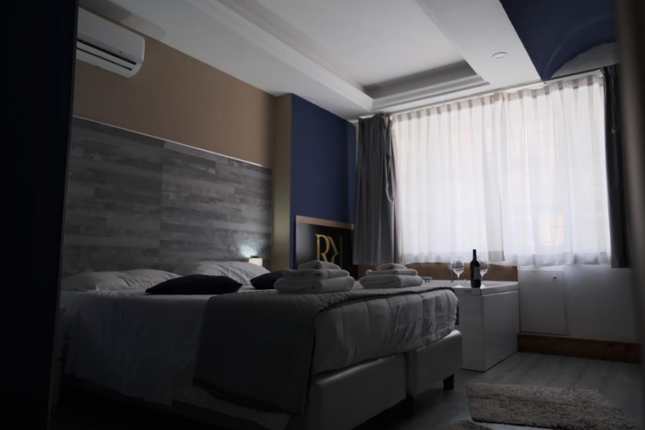 Royalty Rooms & Spa Napoli Eksteriør billede
