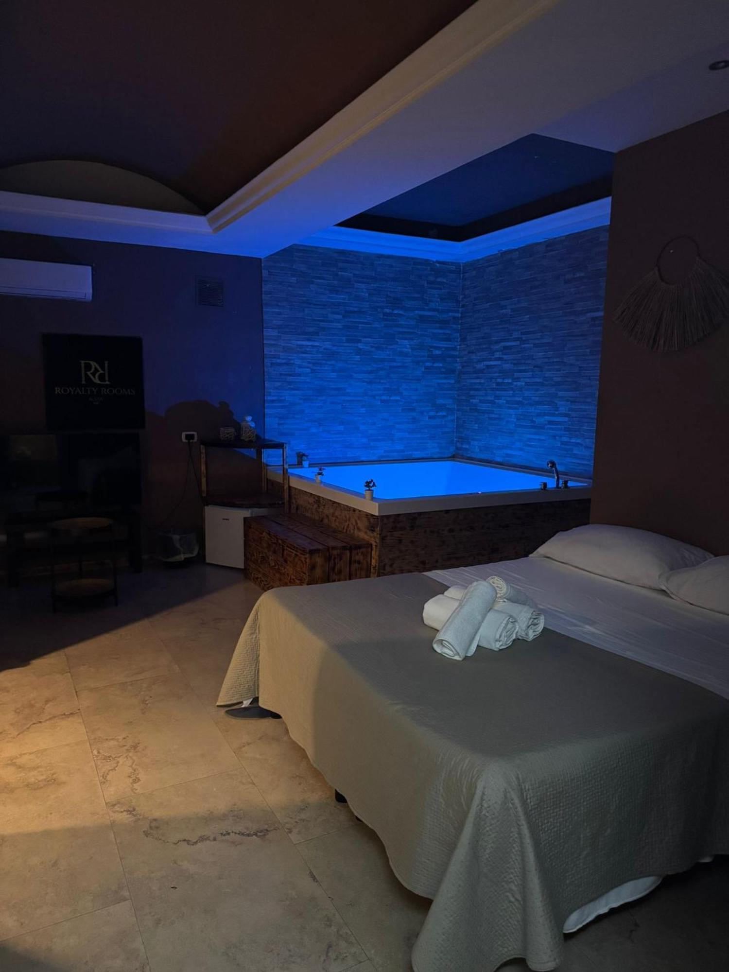 Royalty Rooms & Spa Napoli Eksteriør billede