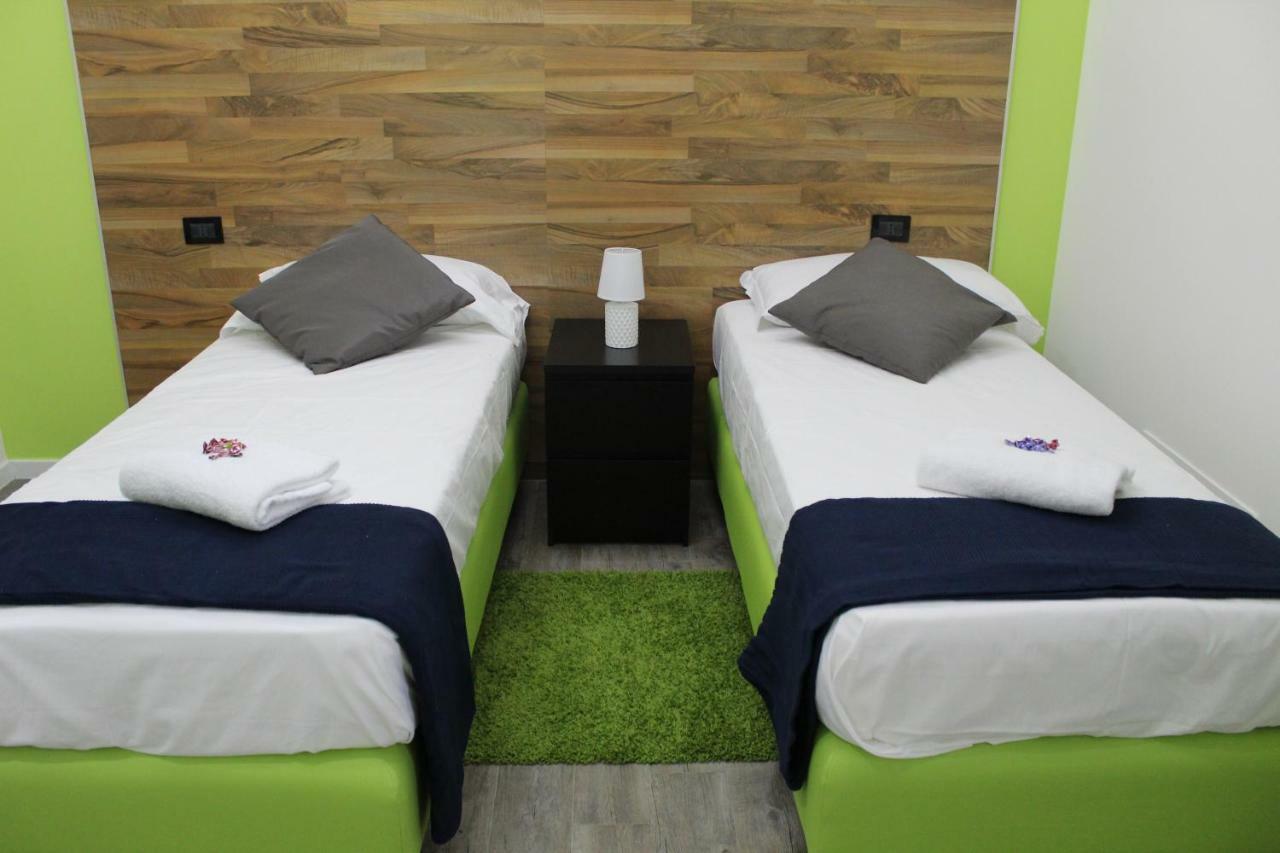 Royalty Rooms & Spa Napoli Eksteriør billede