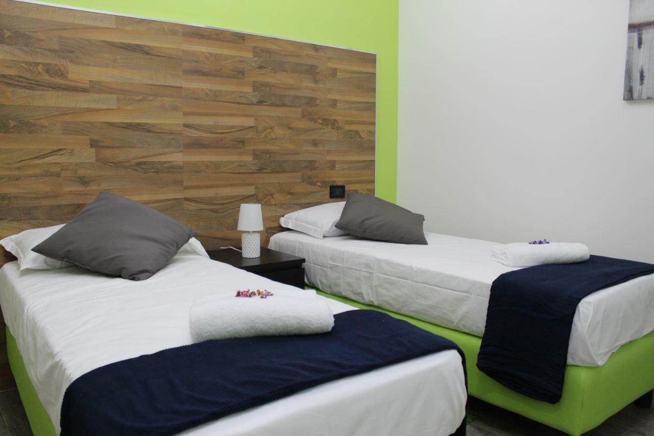 Royalty Rooms & Spa Napoli Eksteriør billede